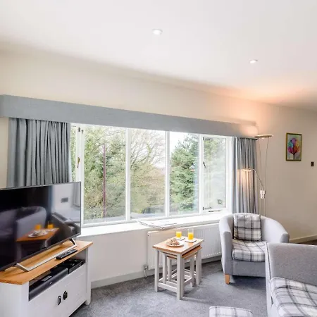 1 Bed In Harrogate Oc-76511 * Summer Bridge