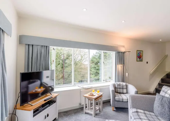 1 Bed In Harrogate Oc-76511 * Summer Bridge