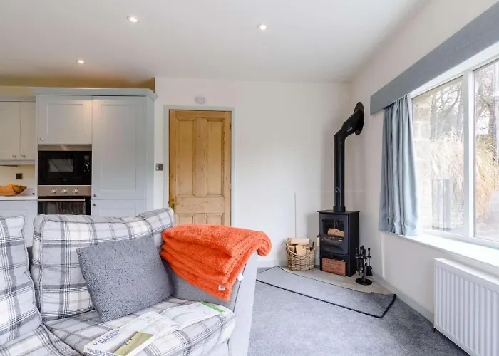 1 Bed In Harrogate Oc-76511 * Summer Bridge